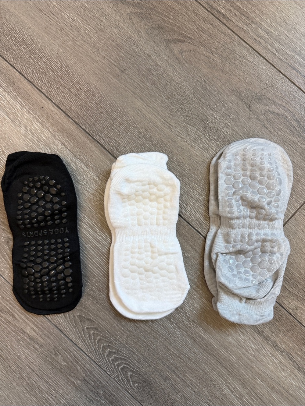 Non-Slip Low Cut Grip Socks - Black, White, Light Gray